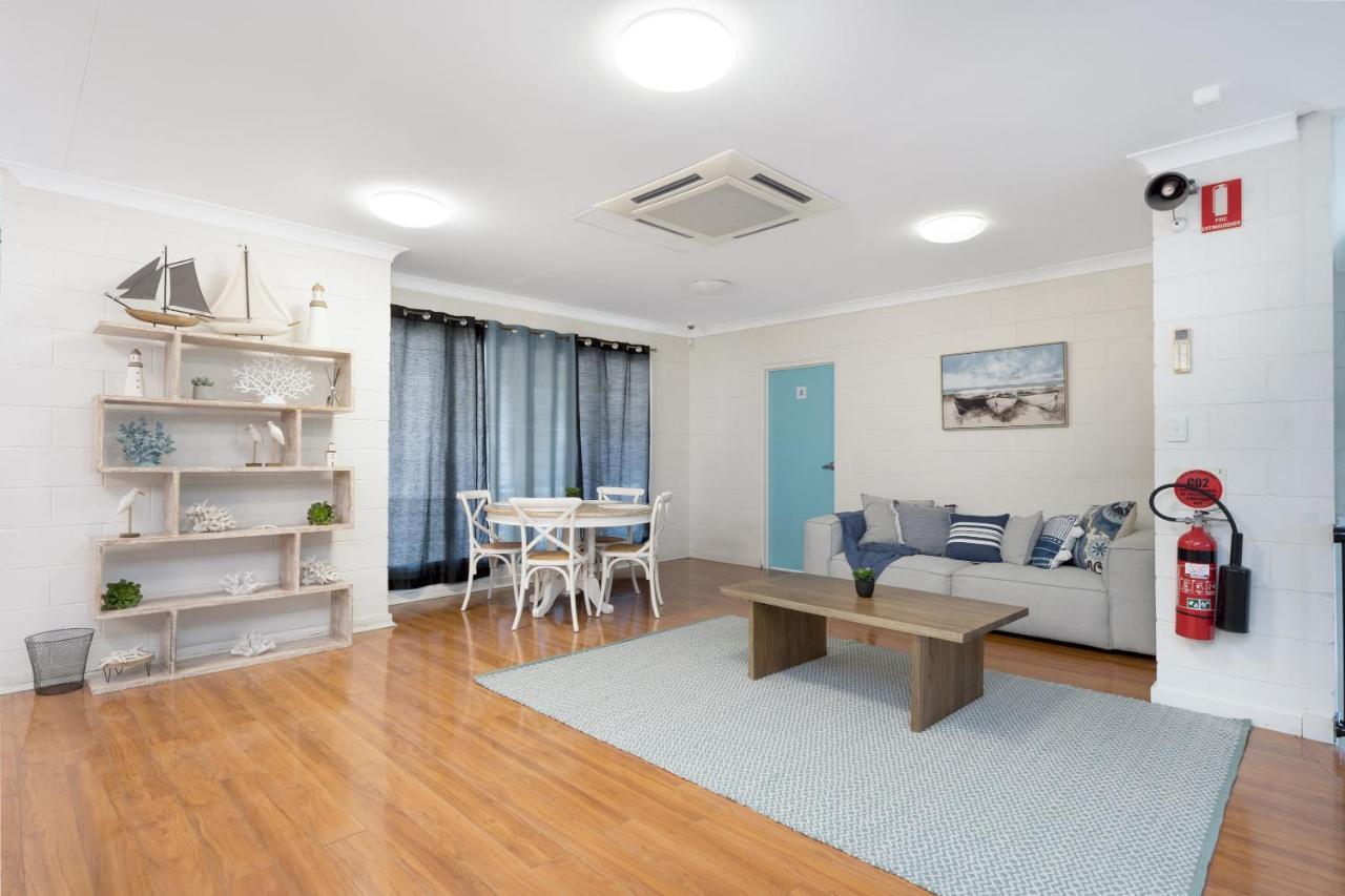Seaside Lodge Hostel Townsville- Right Next To Coles, 2 Mins Walk To Strand & Cbd- Passport Required Exterior foto