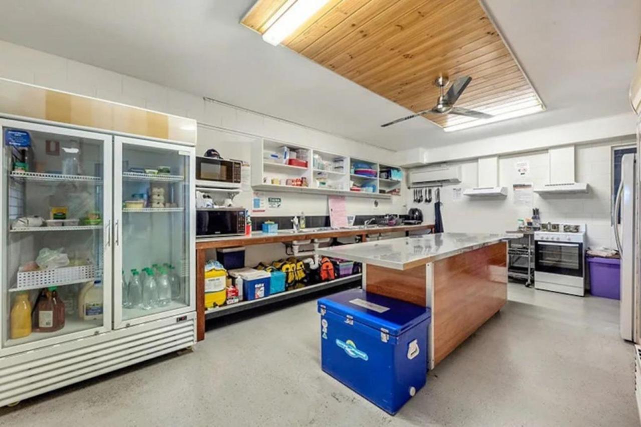 Seaside Lodge Hostel Townsville- Right Next To Coles, 2 Mins Walk To Strand & Cbd- Passport Required Exterior foto