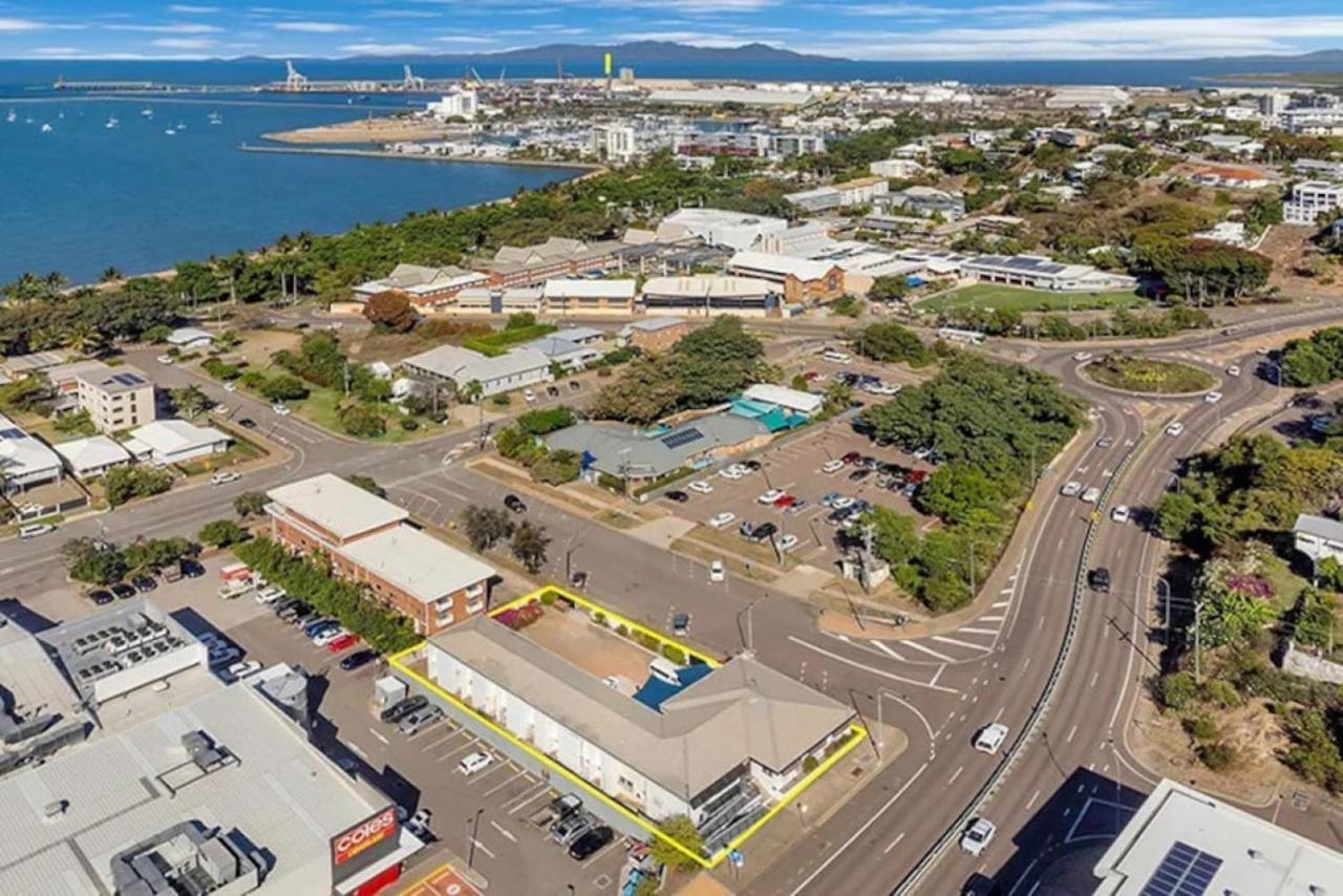Seaside Lodge Hostel Townsville- Right Next To Coles, 2 Mins Walk To Strand & Cbd- Passport Required Exterior foto