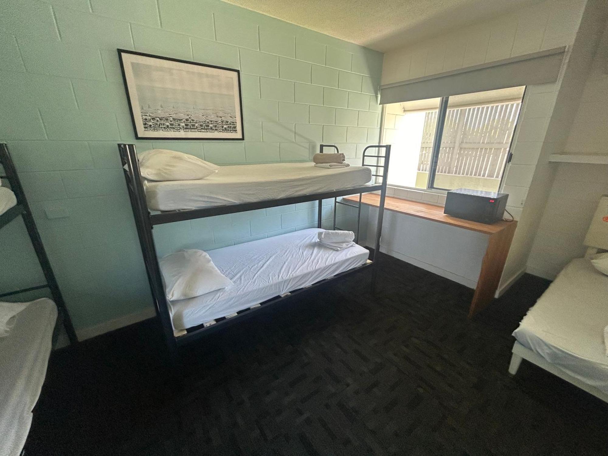 Seaside Lodge Hostel Townsville- Right Next To Coles, 2 Mins Walk To Strand & Cbd- Passport Required Exterior foto